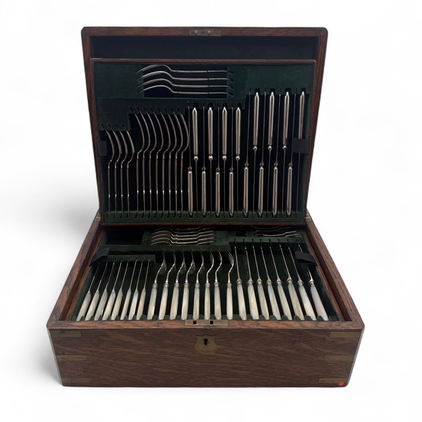 Exceptionally Heavy Fiddle Pattern Service for Eight People. Made By Jackson & Fullerton, London 1897/98