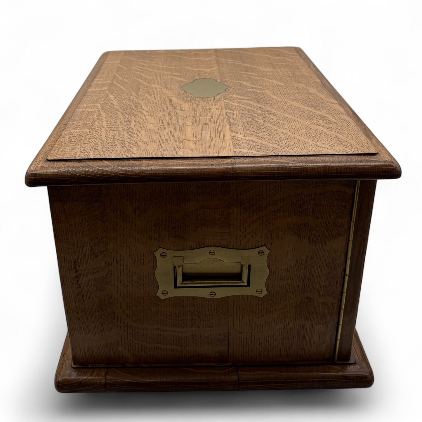 Hand Forged Silver Gilt Elizabethan for Twelve, with Twenty-four Dessert Forks, and Fish Knives & Forks By Garrard & Co. 1971