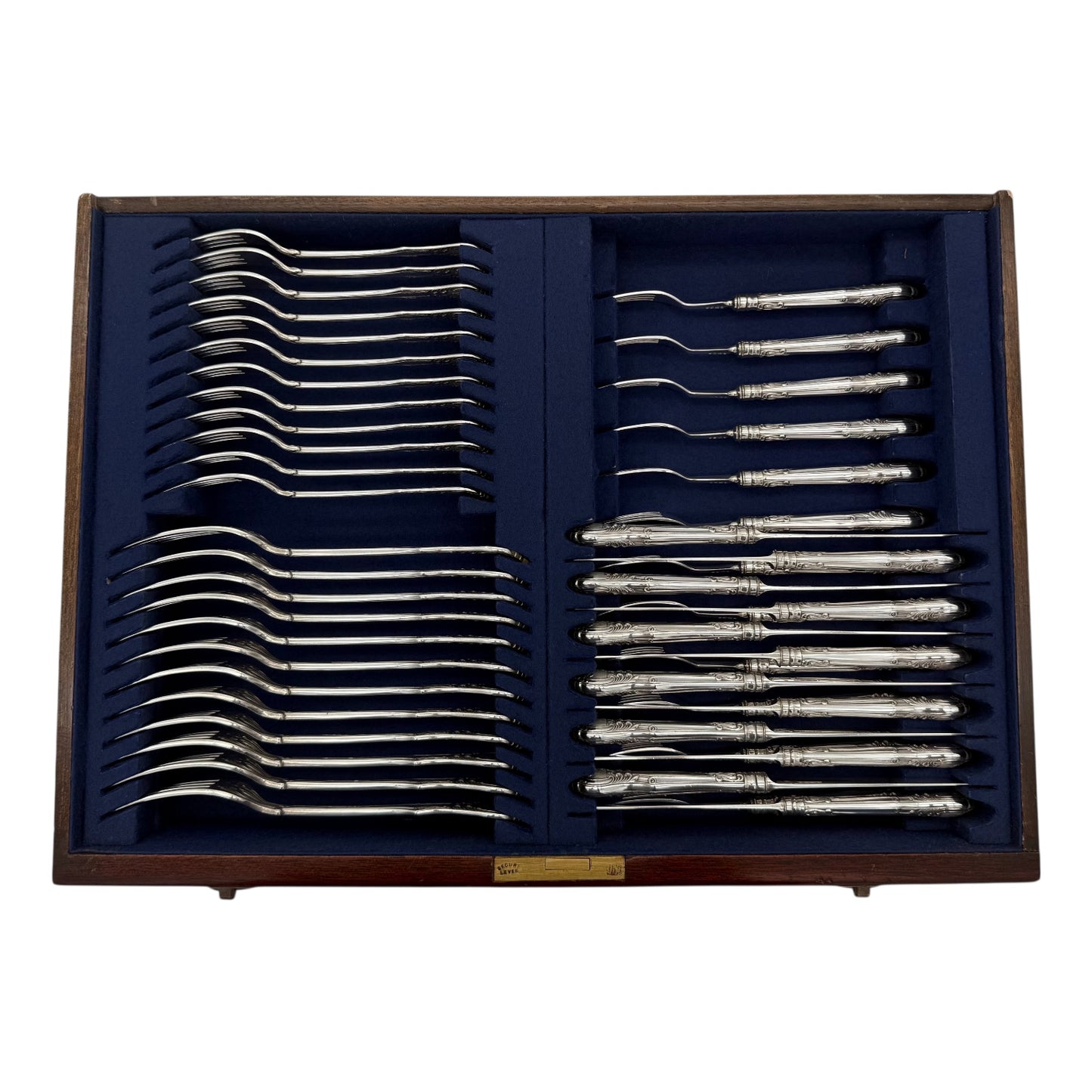 Victoria Pattern Made By Francis Higgins for Twelve People